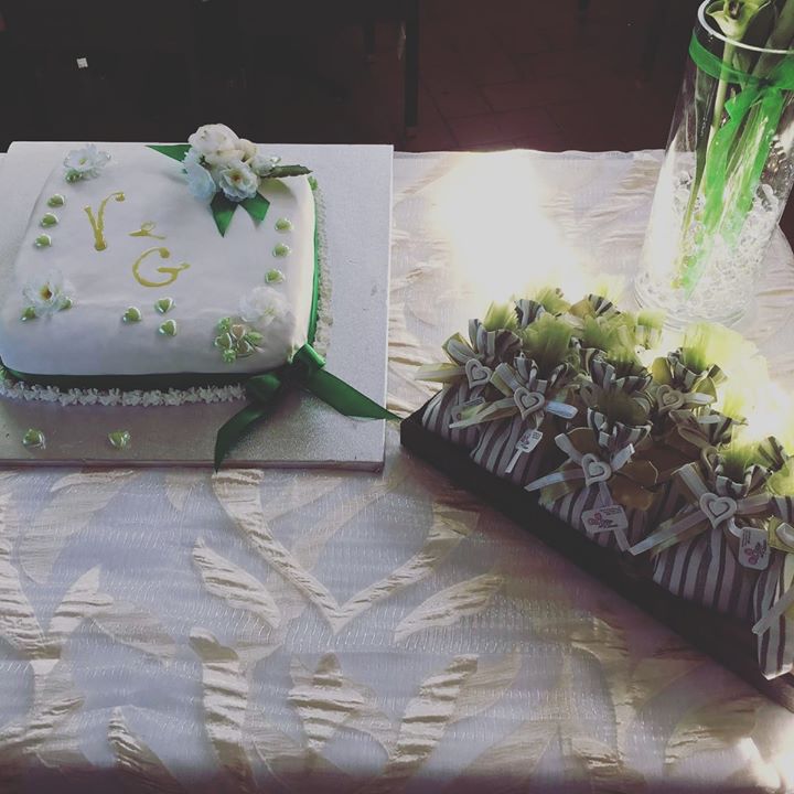 Sacchetti per promessa di matrimonio e auguri ai futuri sposi